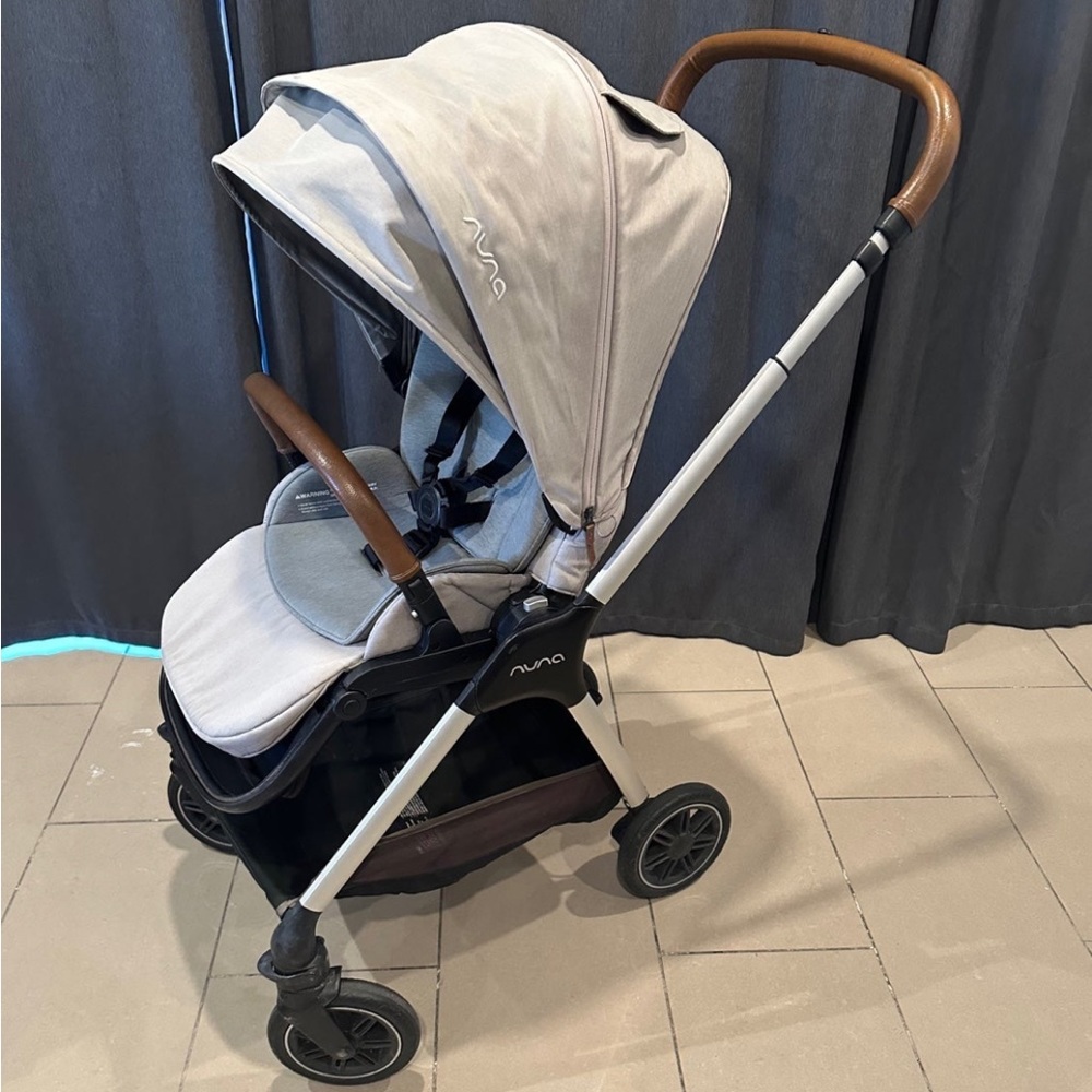 Nuna Triv Stroller with Pipa lite adapter